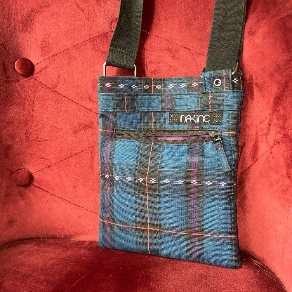 Dakine crossbody